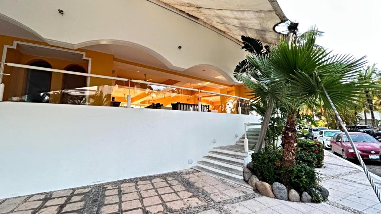 Condo Vela Vista 1004 by Kivoya - B&B Nuevo Vallarta