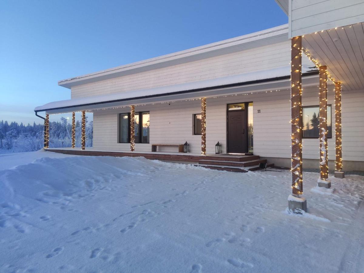 Boreal Bliss for 8 persons, Sauna, tub, fireplace - Bed and Breakfast Rovaniemi