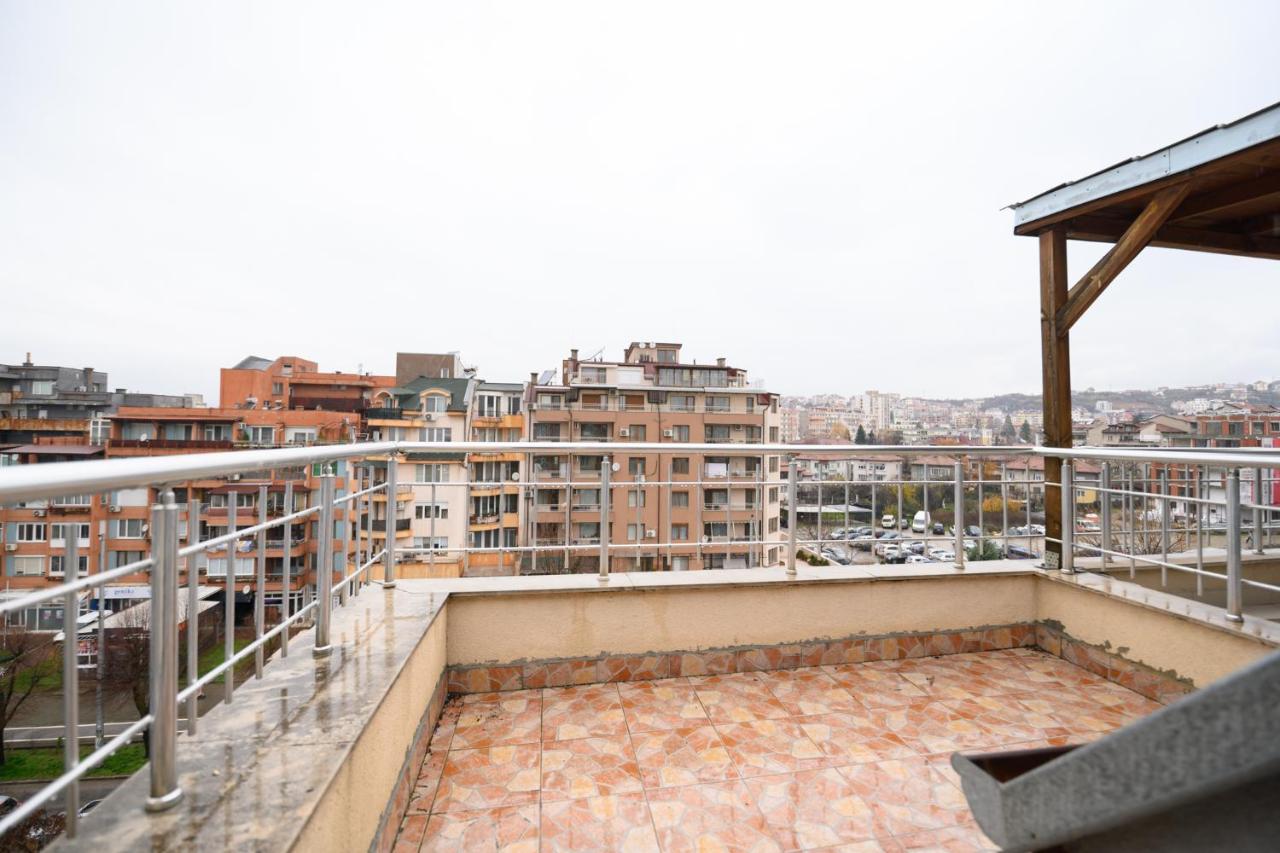 Comfy&Chick Central Apartment, Free Street Parking - Bed and Breakfast Blagoëvgrad