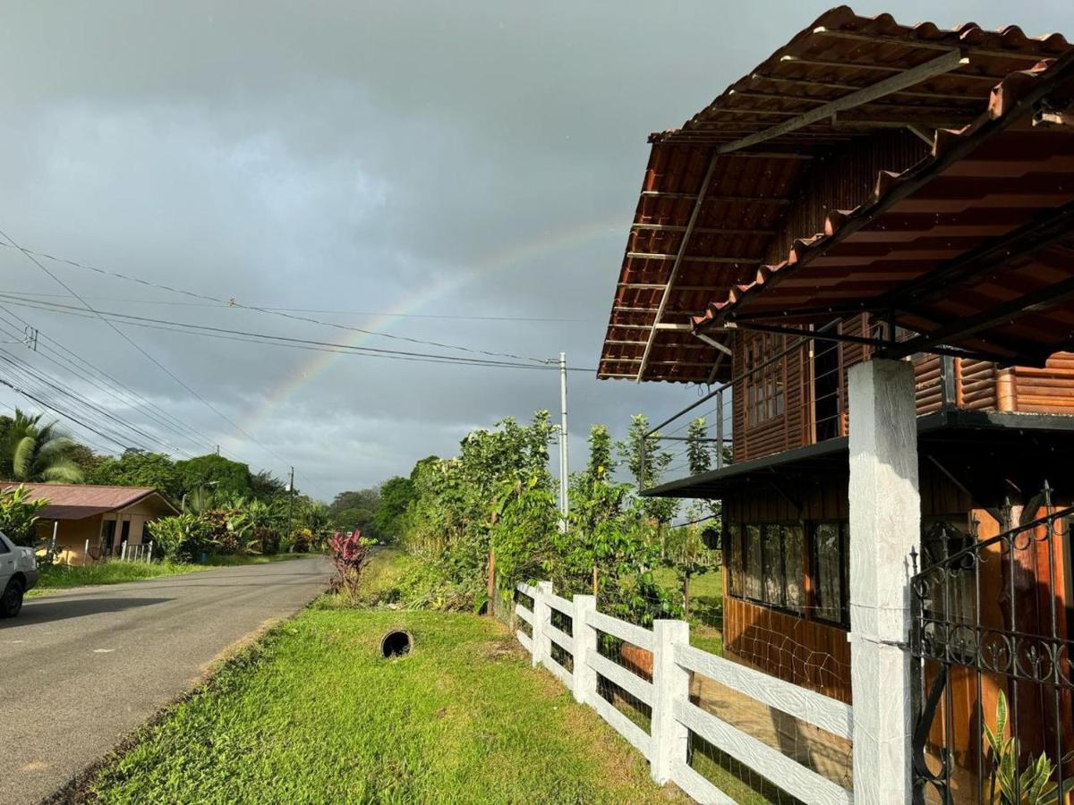 Cabañas Retiro Del Rio - Bed and Breakfast Guayabal