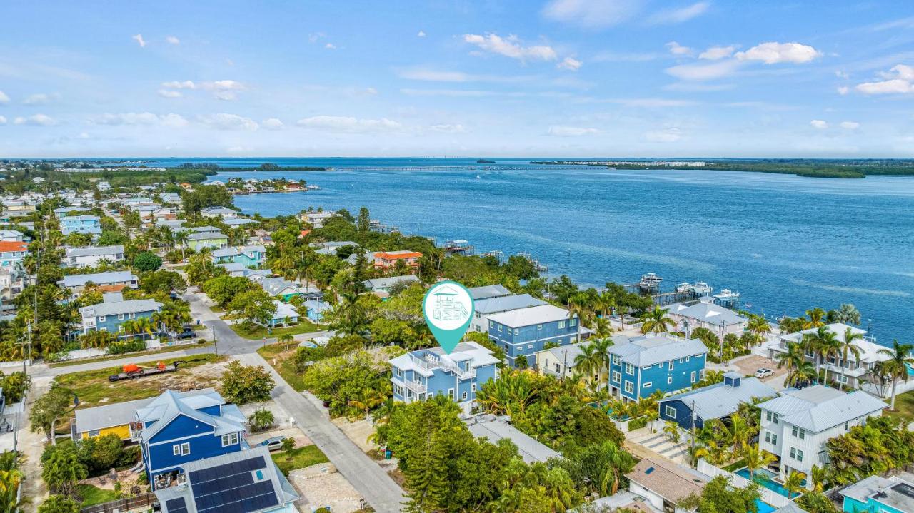 Bennys Bungalow - 2213 - B&B Bradenton Beach