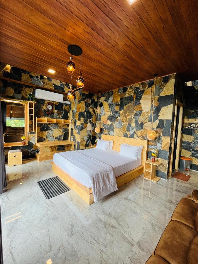 King Room with Balcony