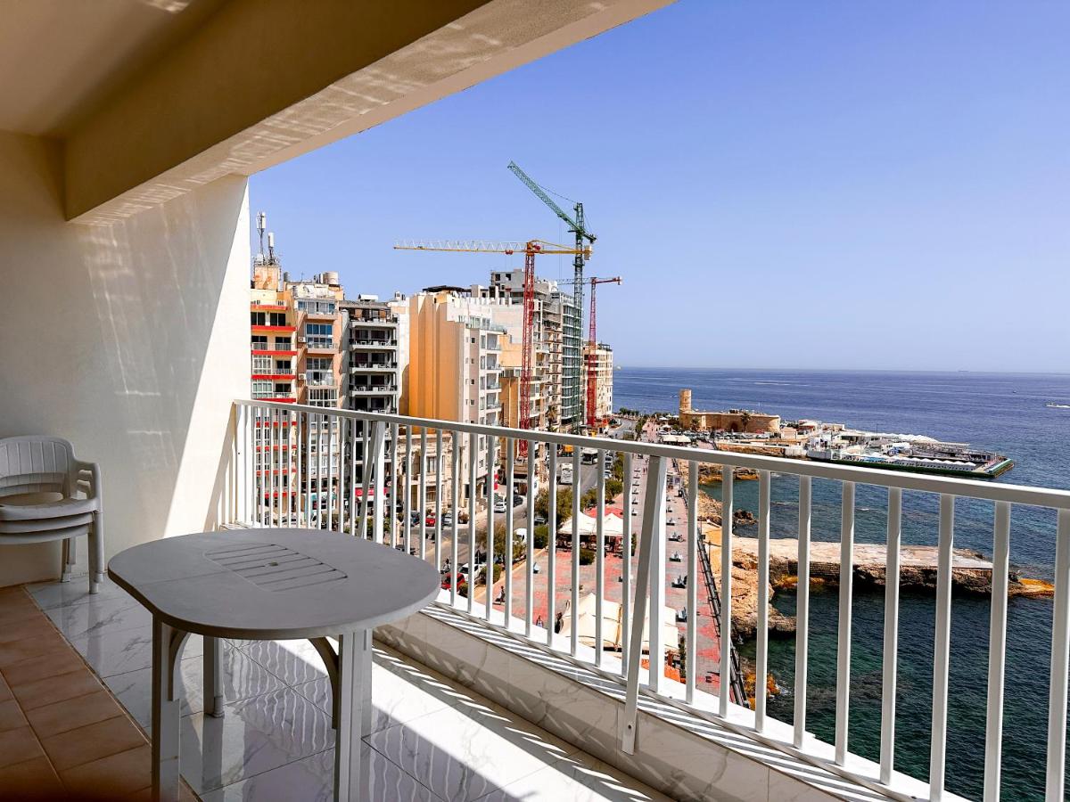 Stylish Seaside Apartment with Coastal Elegance SV11 - B&B Sliema