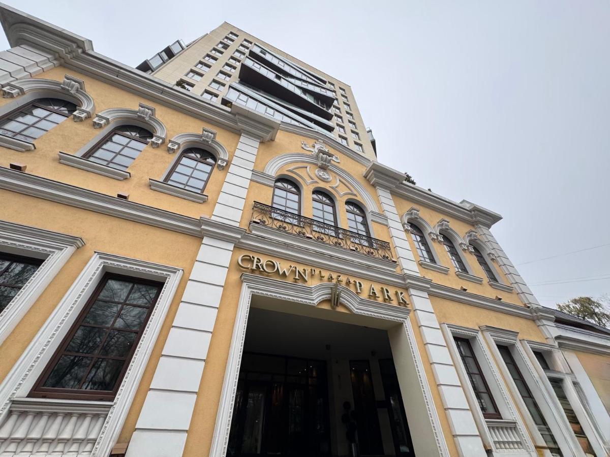 Crown Plaza Luxury Suite - B&B Chişinău