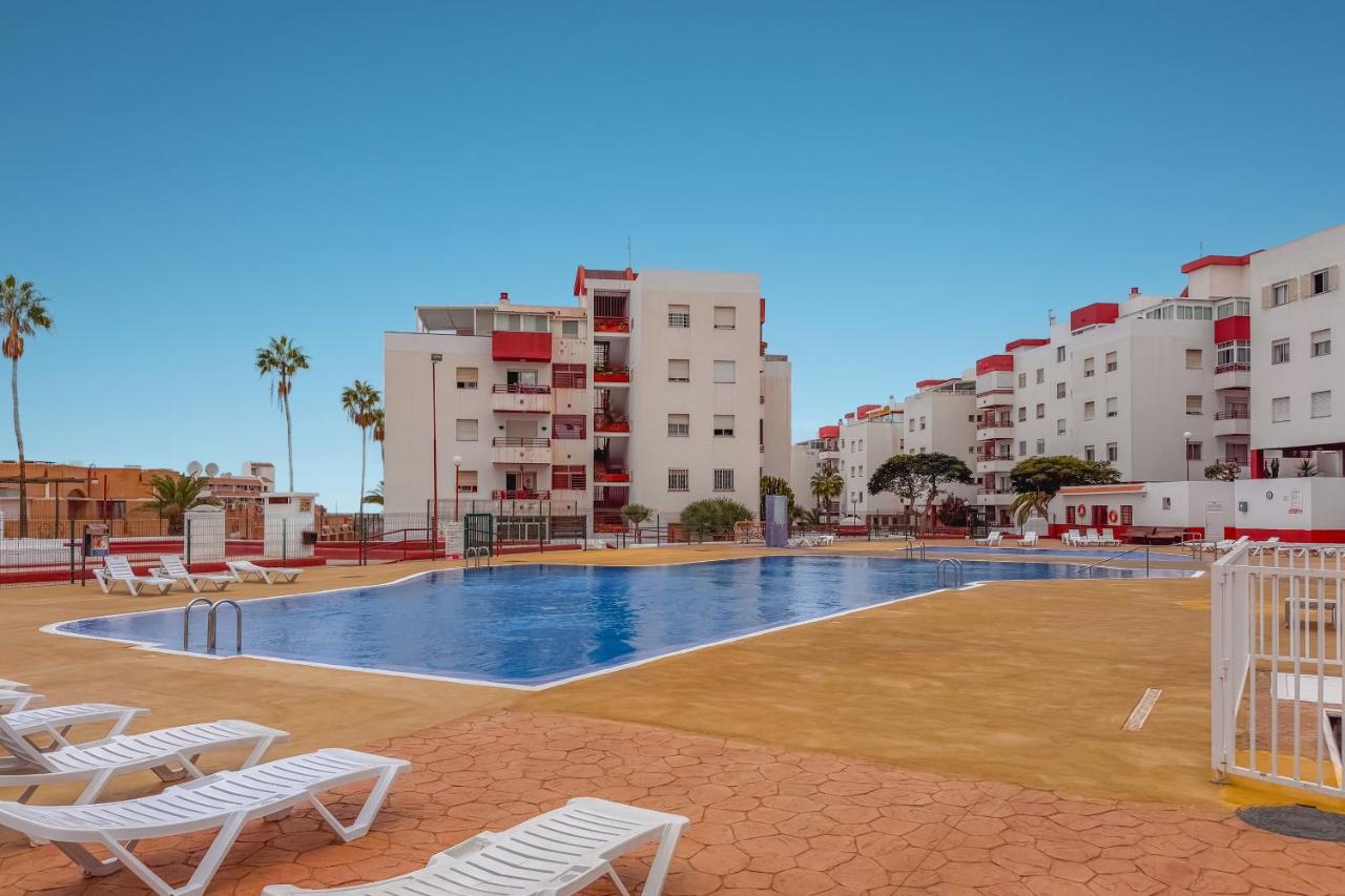 Moderno apartamento con piscina en Costa Adeje - B&B Adeje