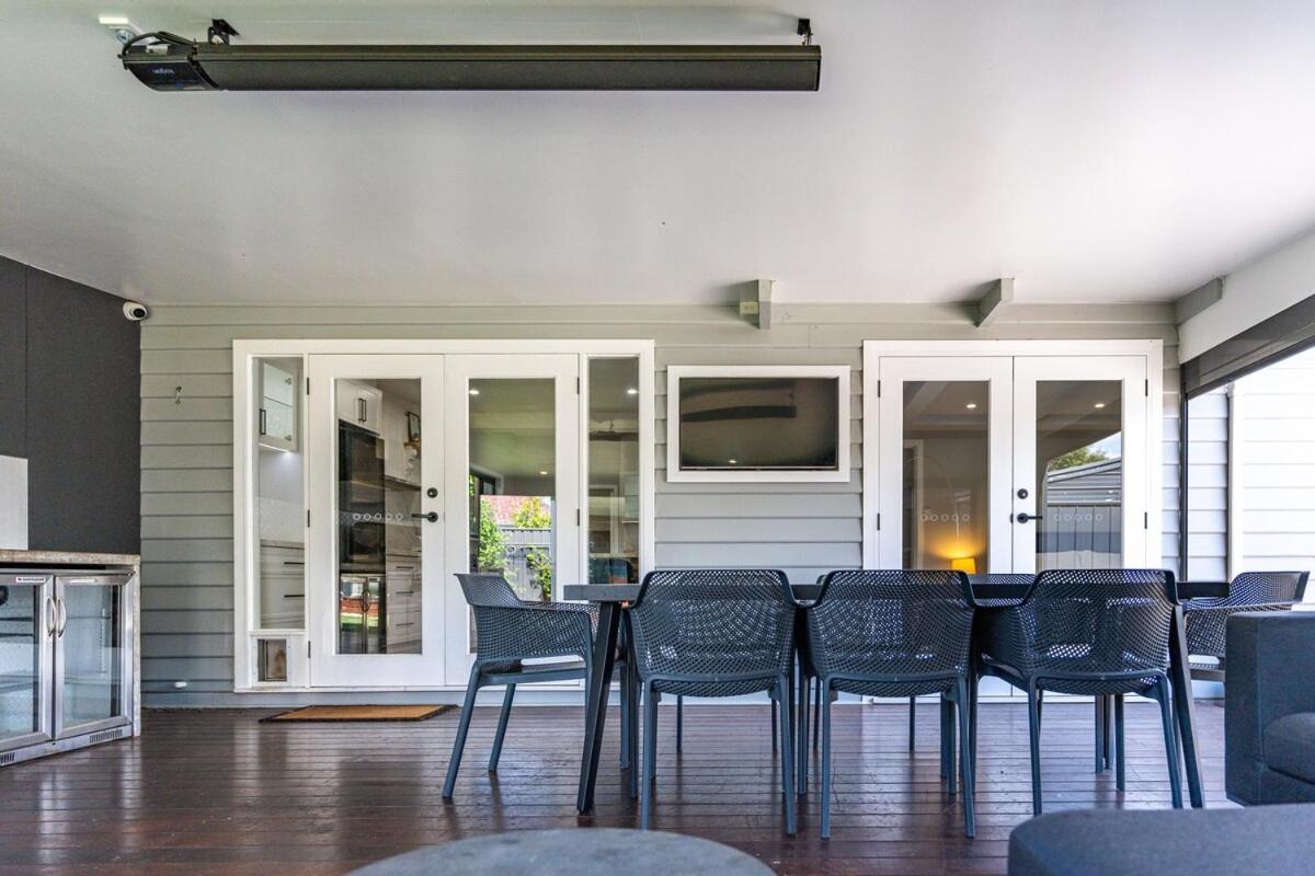 5min to CBD and Sleeps 9 with Spa and EV charger - Bed and Breakfast Quarry Hill