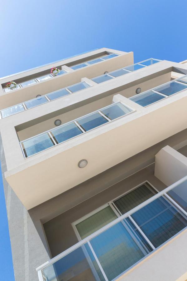 Marsascala 2 Bedroom Apartment close to Beach! HPI 6768 - B&B