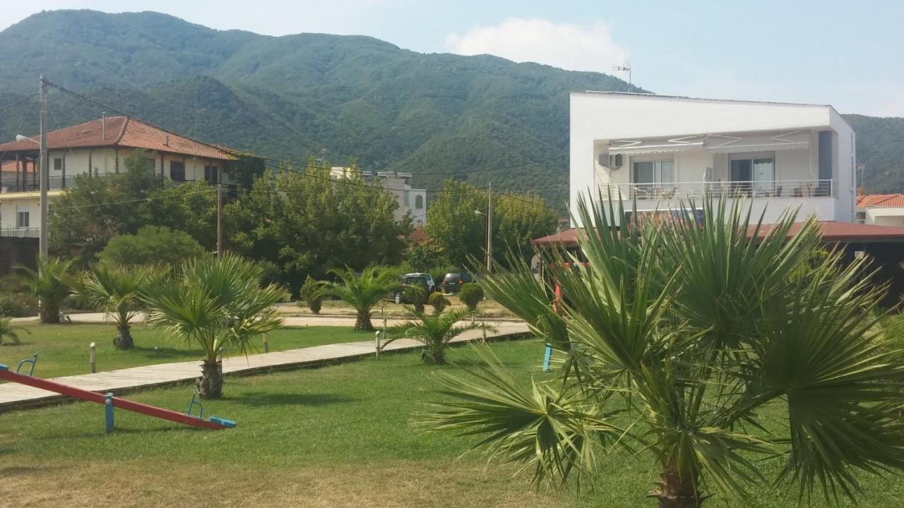 Mare Beach Apartments - Chambres d’hôtes