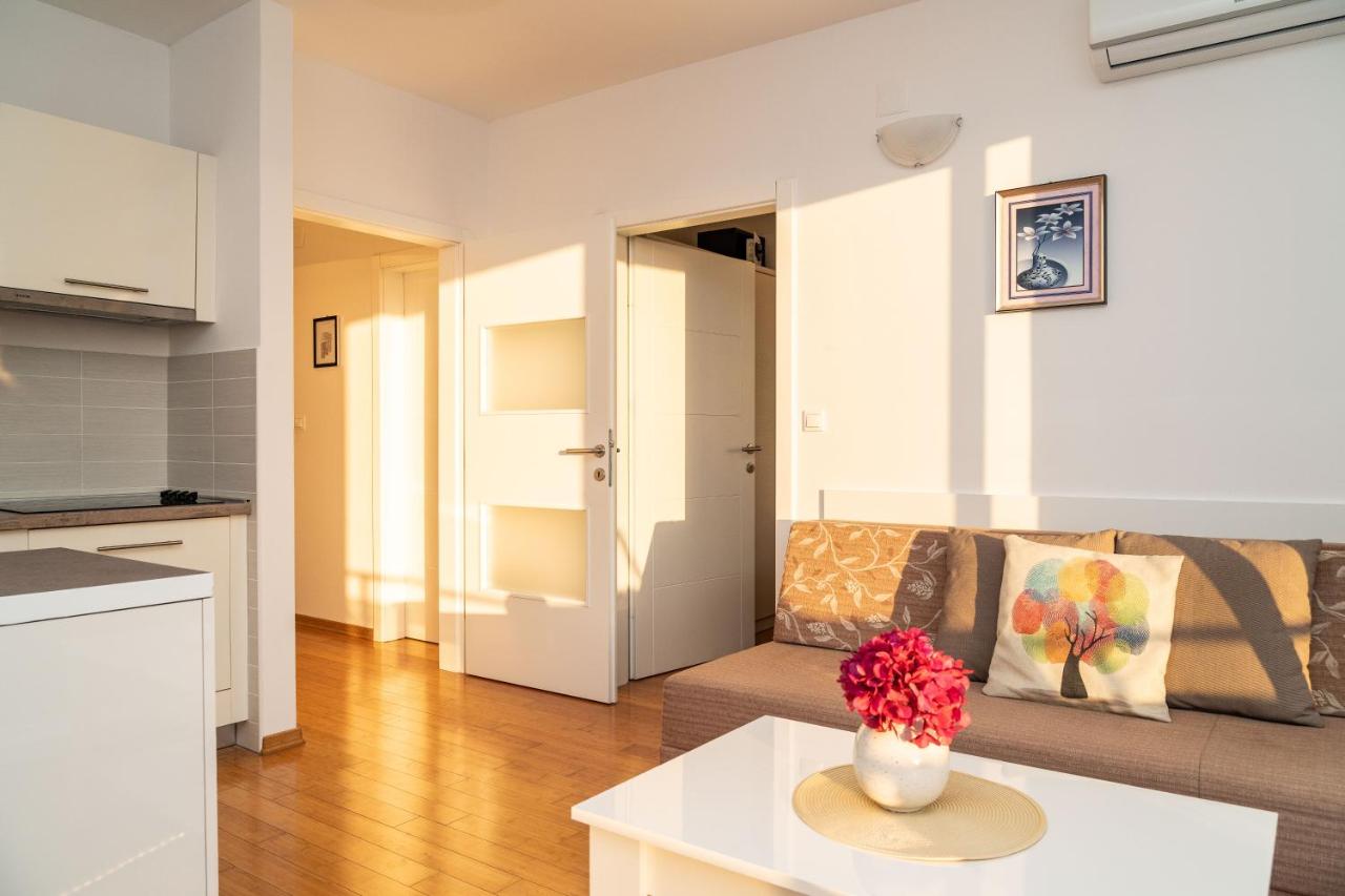 Appartamento con 2 Camere da Letto e Vista Mare