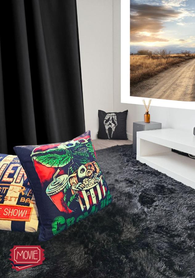 Le Movie Lounge - Salle Cinéma - B&B Fougères