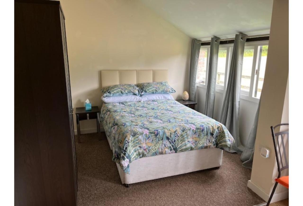 Halfway Inn - Bed and Breakfast Morden