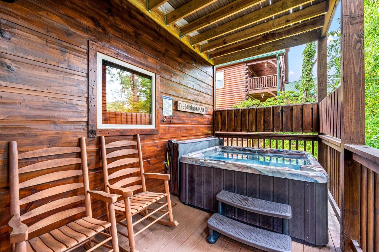 SPECIAL Hot Tub - Game Room - Pool - Resort - Ferienwohnung Pigeon Forge