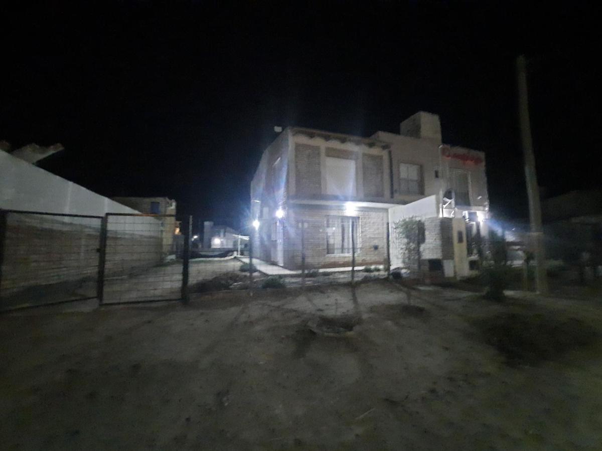 Dina Huapi - Chambres d’hôtes Las Grutas