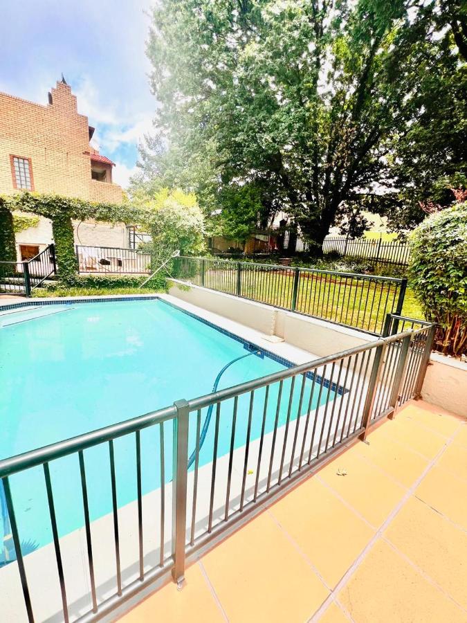 Melville Koppies View Guest house - B&B Johannesburgo