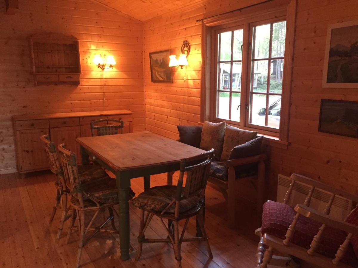 Cottage with Shared Bathroom (4 Adults)