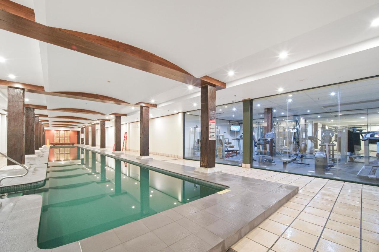 Harbourside Apartment in Pyrmont with Pool, Gym, Sauna & Free Private Parking - Chambres d'hôtes Sydney