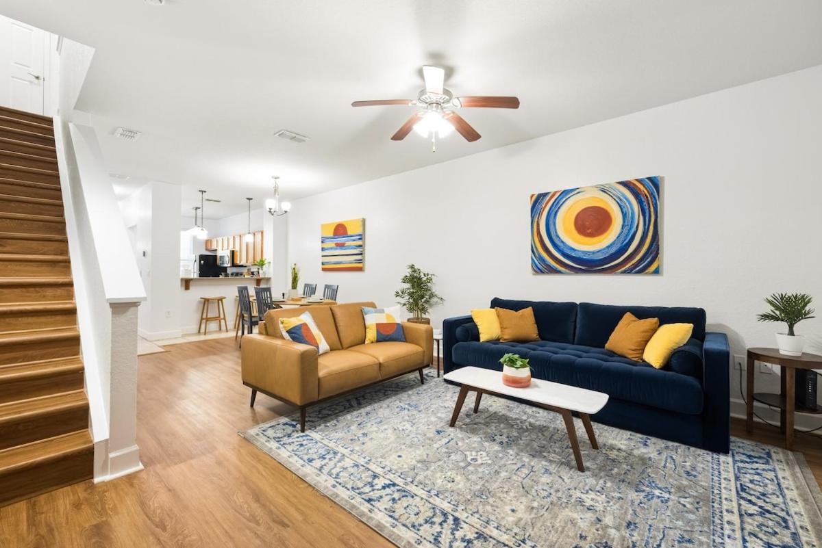 Modern 2-Bedroom 2 and half-Bath Condo in Gainesville Florida - B&B Gainesville