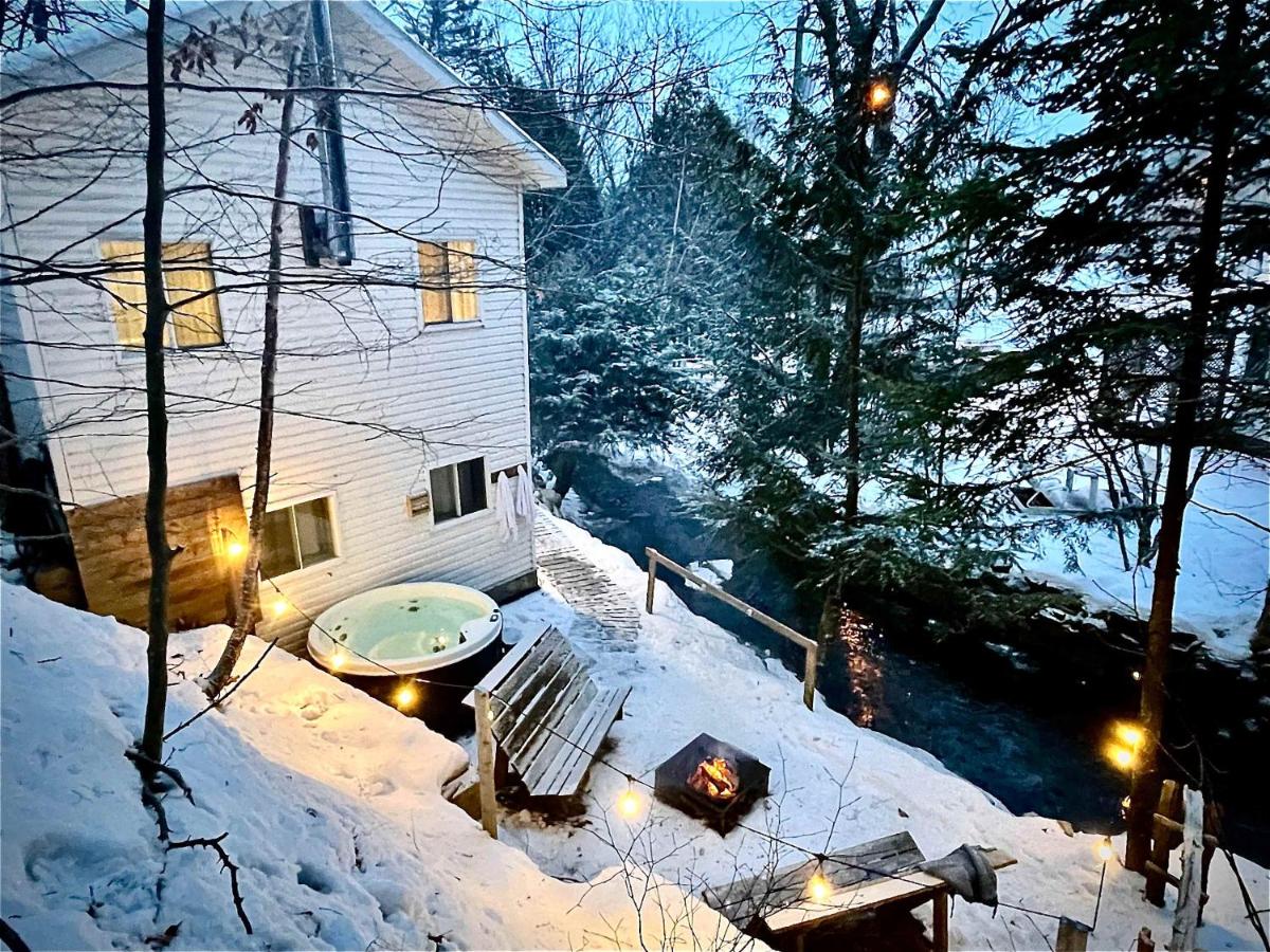 Le 55 Howard - Spa Shower Memphre Lake OwlsHead - Bed and Breakfast Mansonville