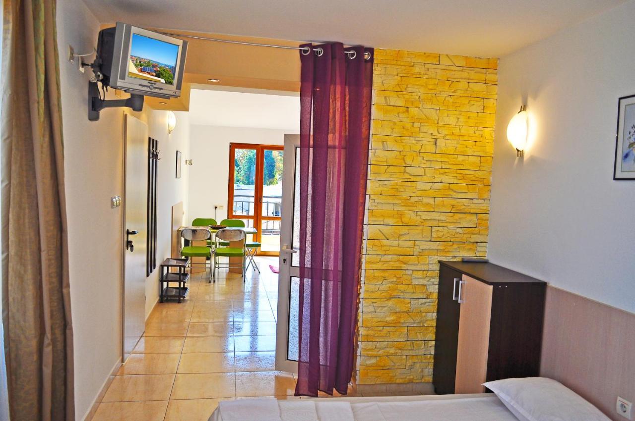 Premium Quadruple Room