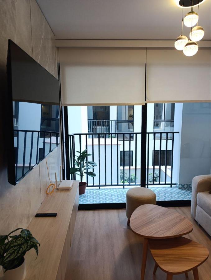 Apartment with Garden View