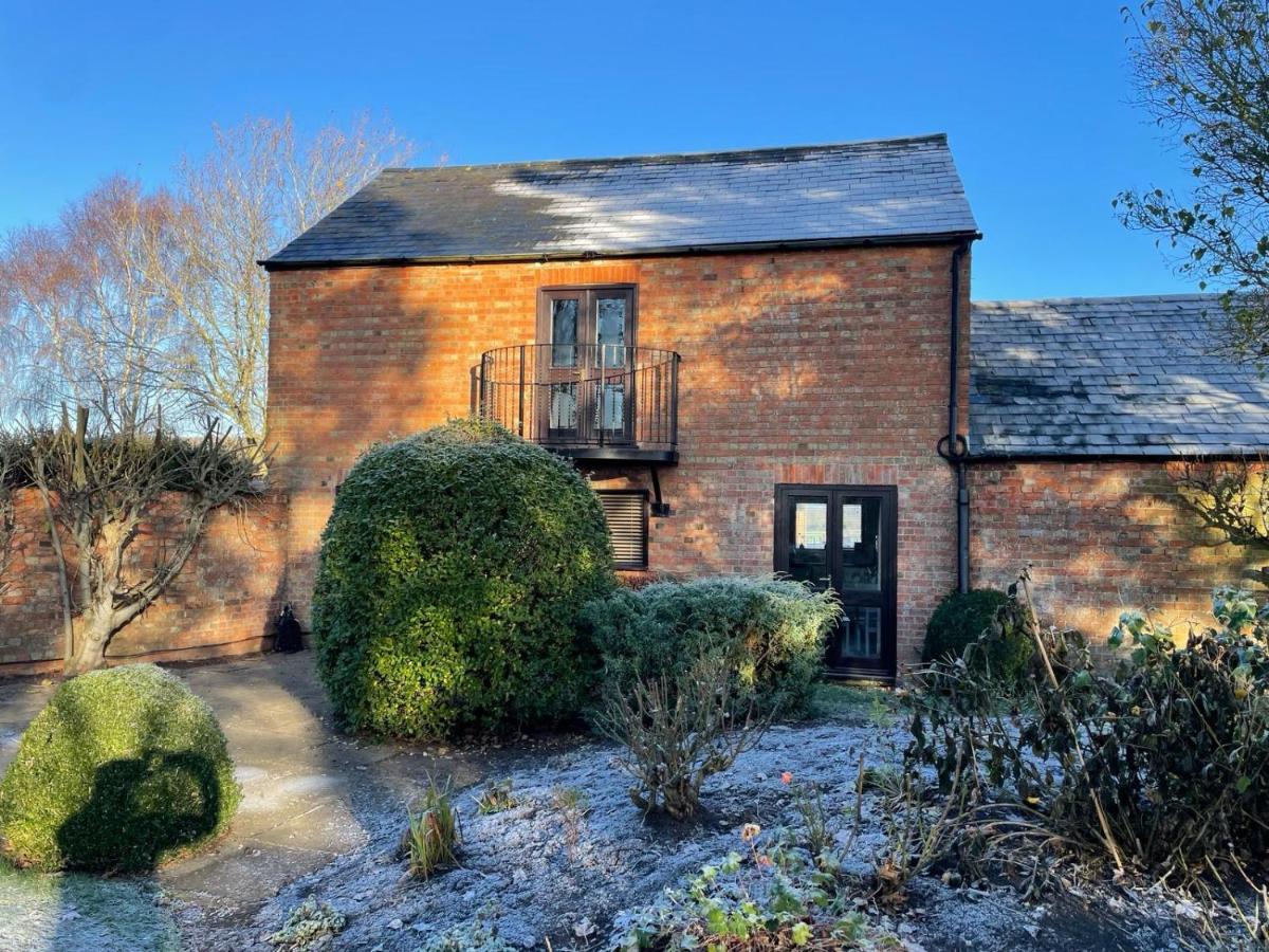 Eastfields Farm Barns - Bed and Breakfast Melchbourne