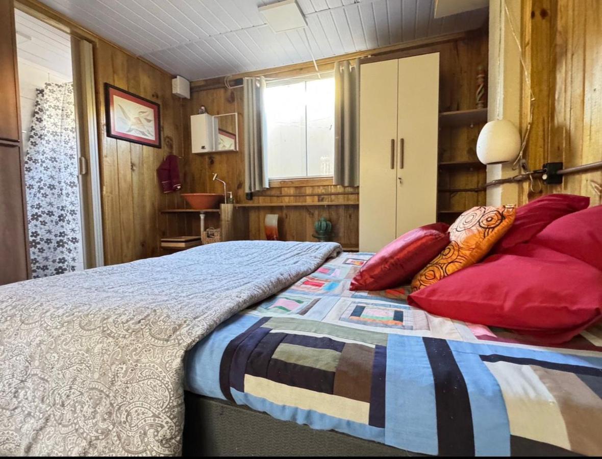 Casa de 1 quarto a cinco minutos da praia - B&B Florianópolis