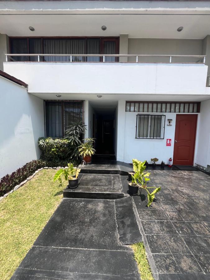 Lima Mini Aparts Monterrico - Cerca Embajada EEUU - B&B Lima