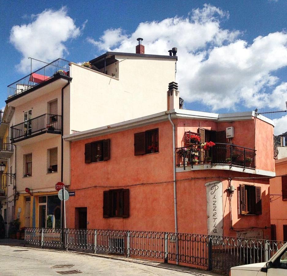 B&B Aria Ona - Ferienwohnung Villagrande Strisaili