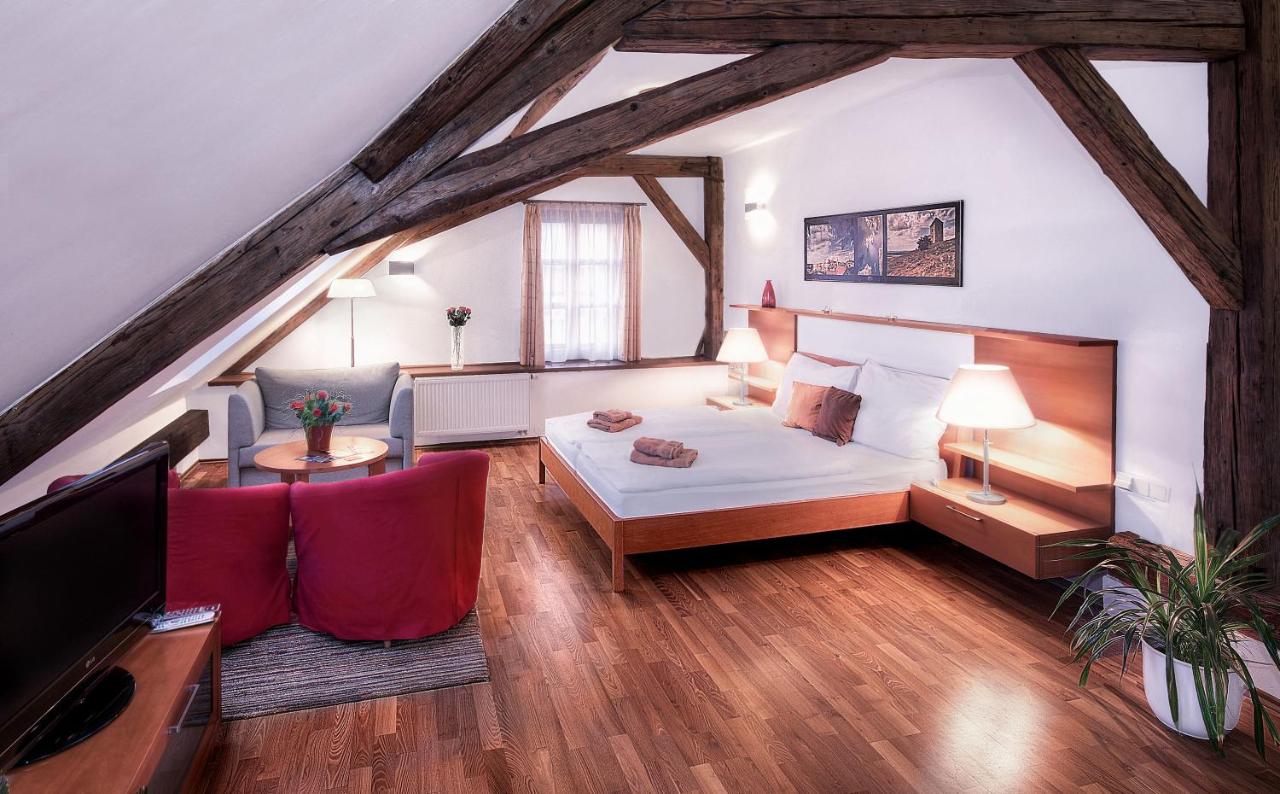 Superior Double Room with Bathtub