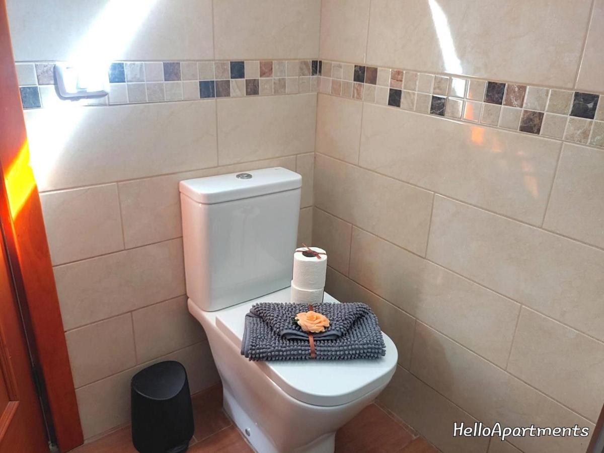 Estudio con vista al océano