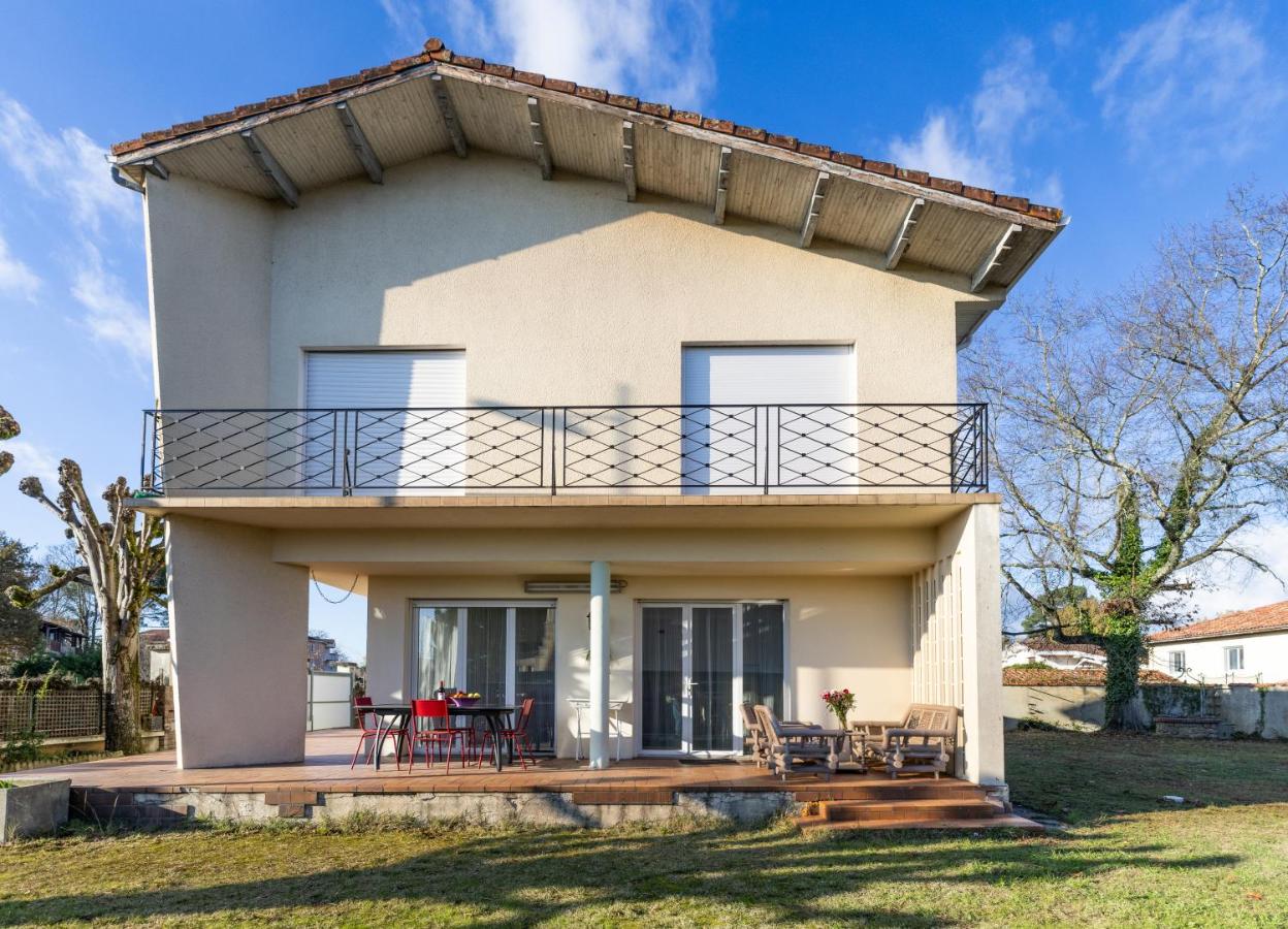 Villa Amistad- Chambre Olivier - centre - parking - jardin - logement partagé - Bed and Breakfast Mont-de-Marsan