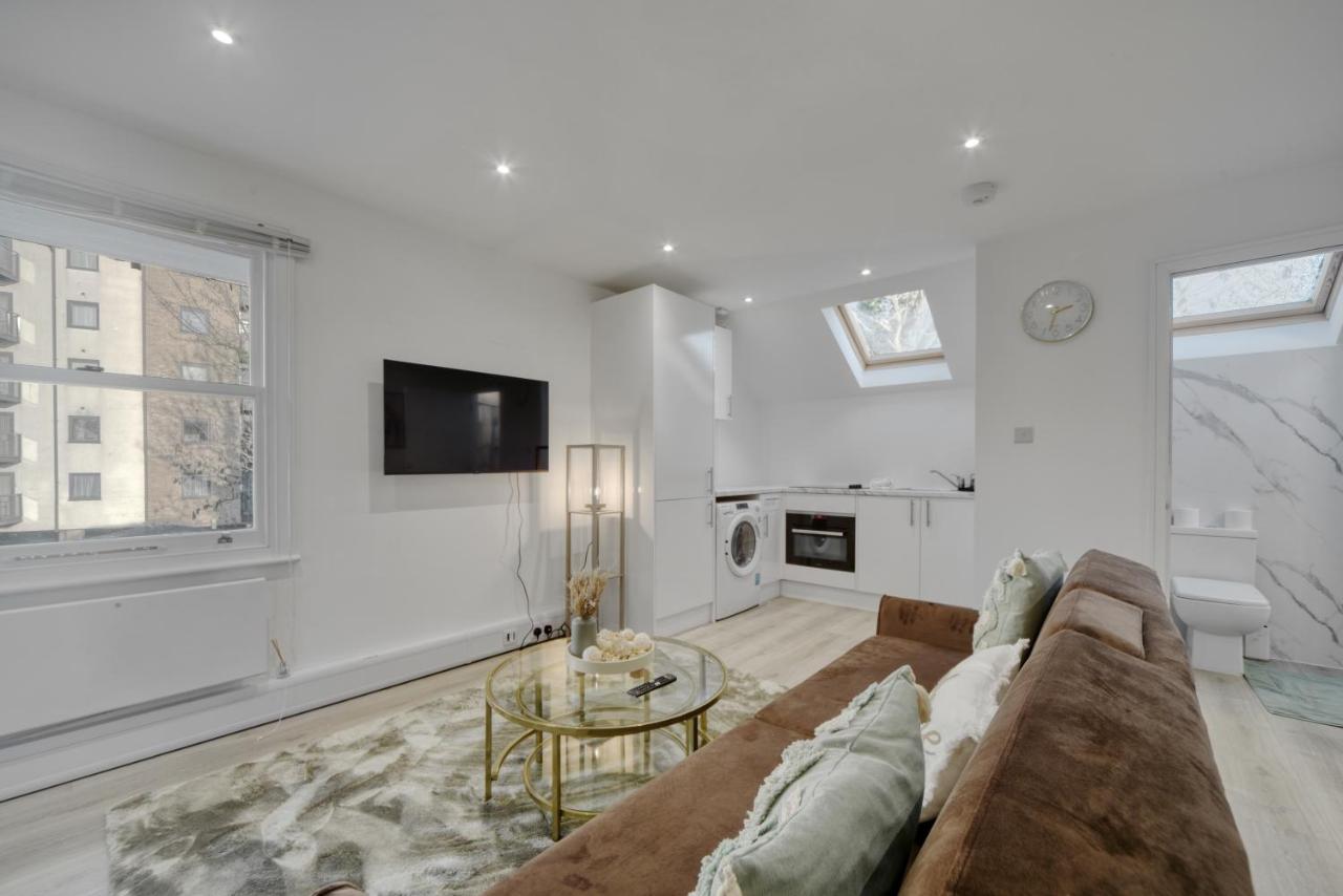 The Luxe Apartment - B&B Bromley