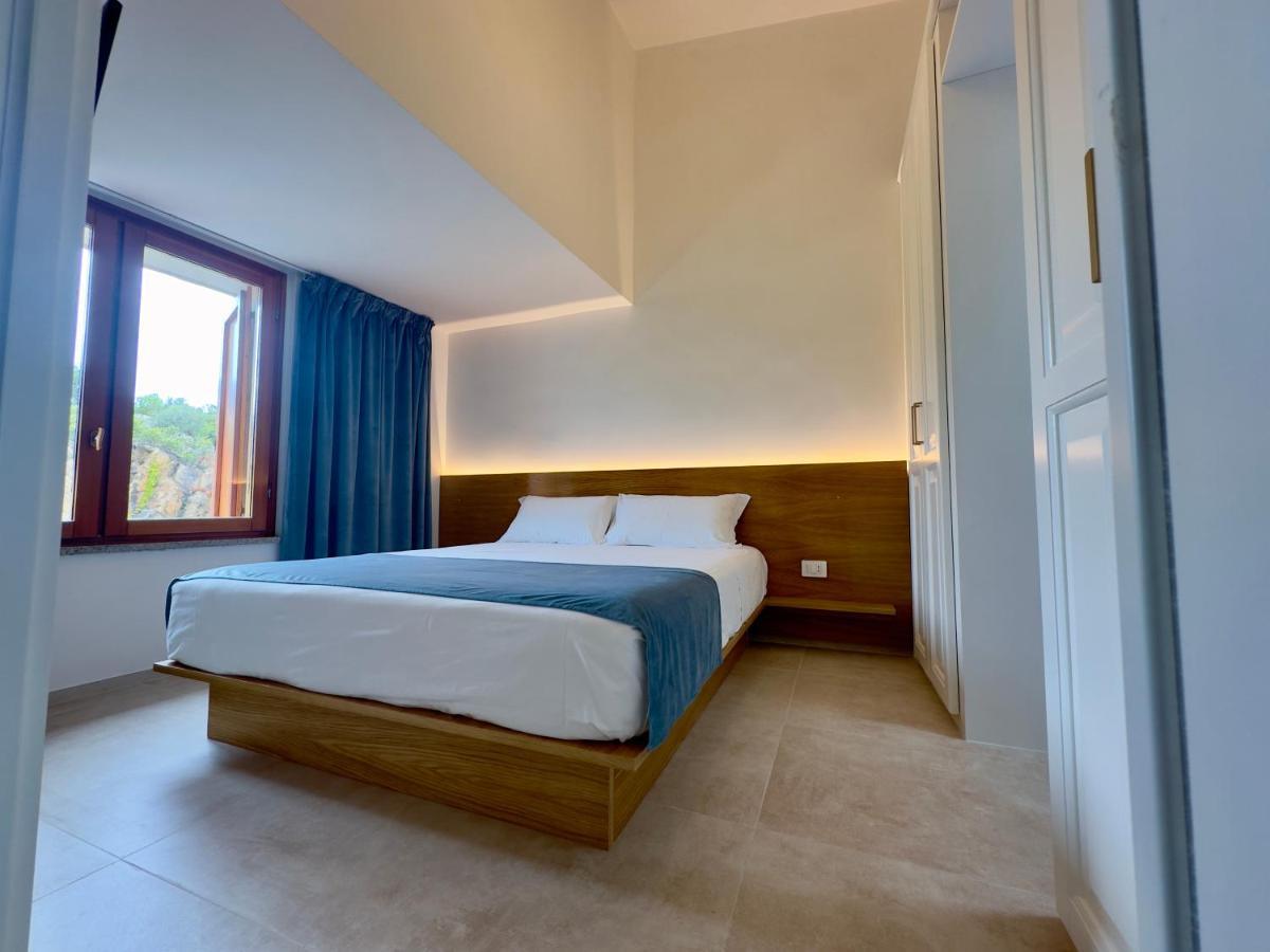 Two-Bedroom Deluxe Apartment