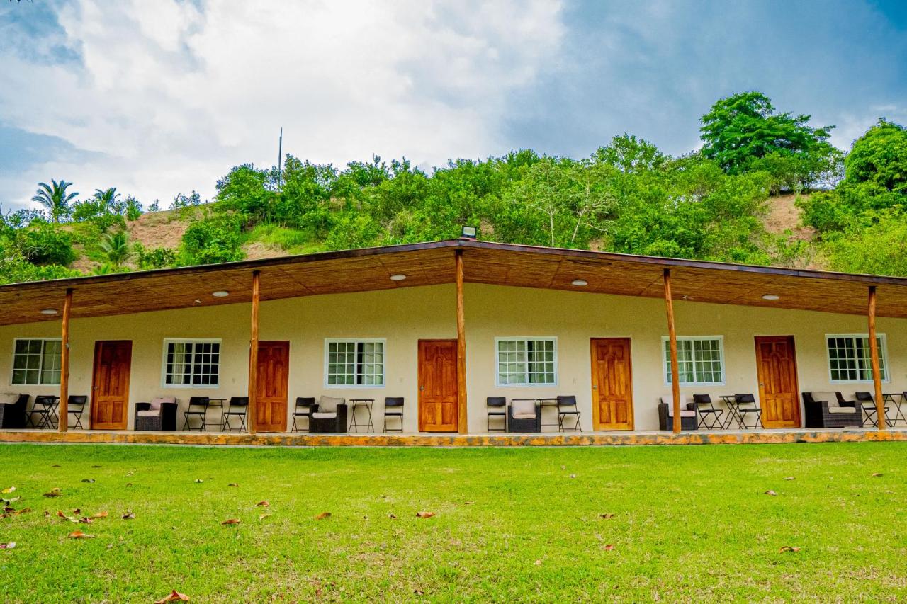 Casa de Campo Rio Piedra Farm Portobelo - B&B María Chiquita