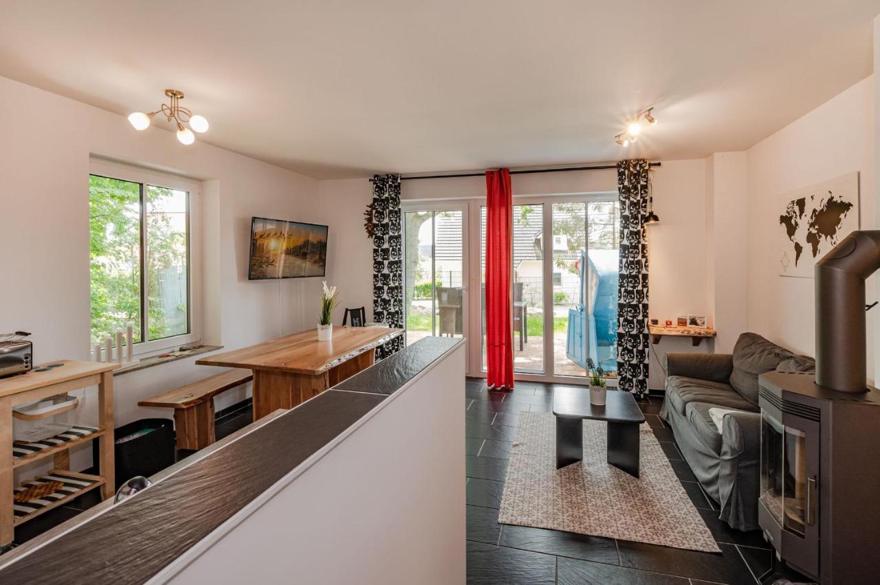 Ferienhaus Kontraste 4m - Bed and Breakfast Korswandt