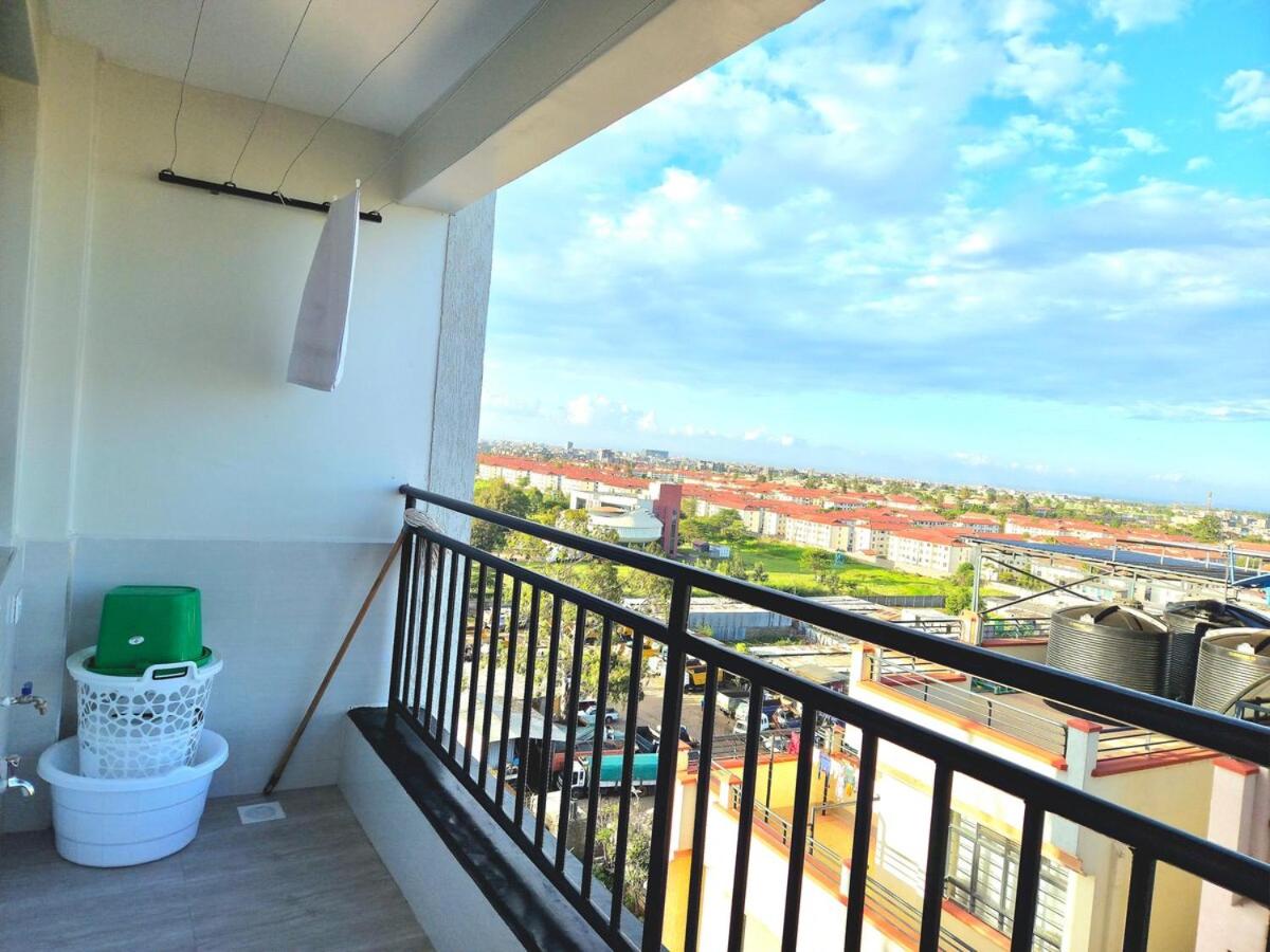 Embakasi Modern Elegant 2 br Urban Escape with Scenic Balcony by Lameg - B&B Nairobi