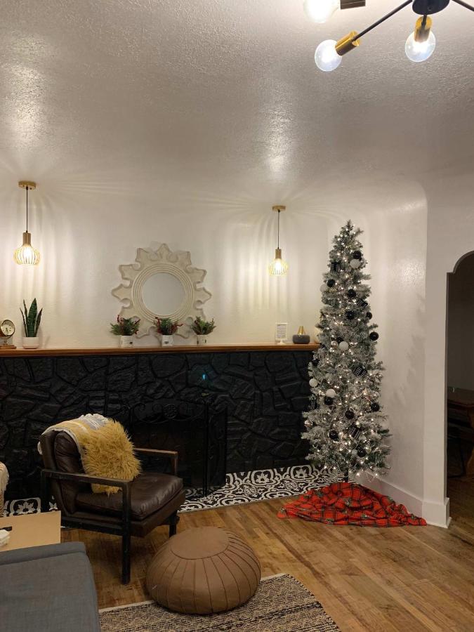 #StayinMyDistrict Twin Falls Spanish-Boho Getaway - B&B Twin Falls