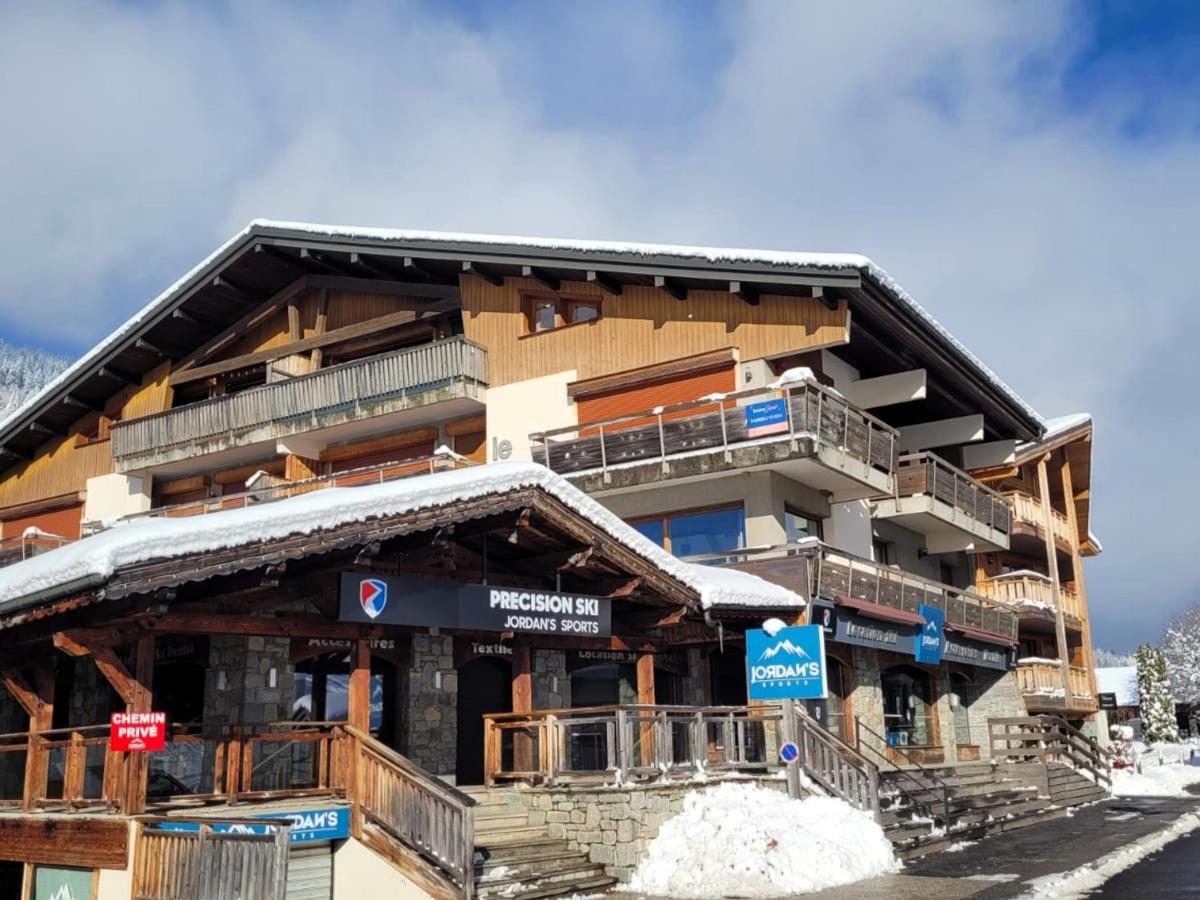 Appartement 4 pers. aux pieds des pistes avec parking et wifi - FR-1-598-130 - Chambres d'hôtes Les Gets