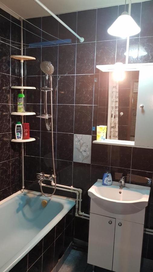 Garsoniera utilata George Enescu - B&B Craiova