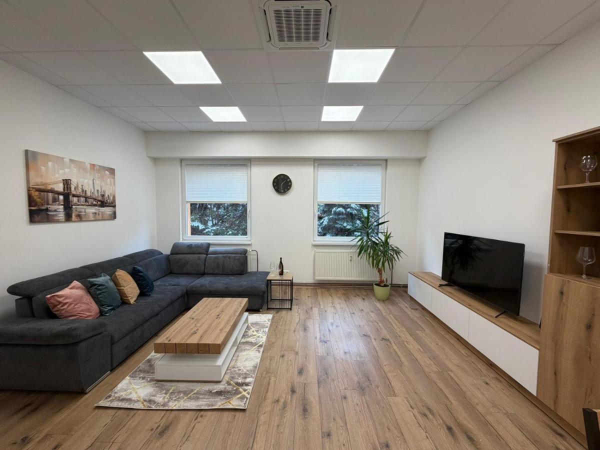 Štýlový Apartmán Zemplínska 2 - Chambres d’hôtes Prešov