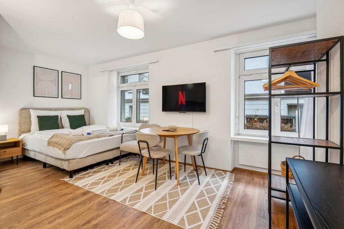 Exclusive studio near city center - Color 4 - Chambres d’hôtes Zurich