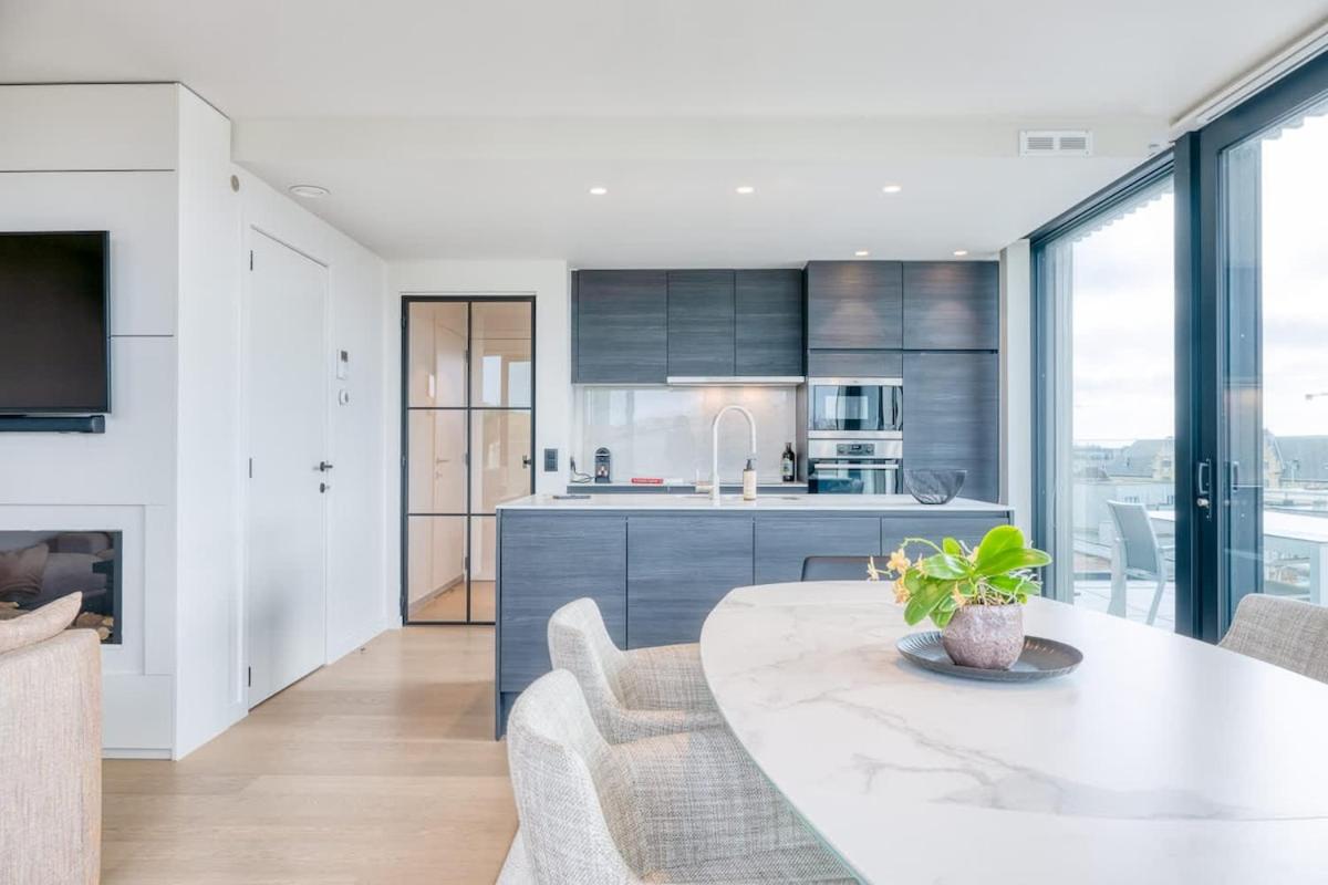 Luxurious penthouse with stunning view - Ferienwohnung De Haan