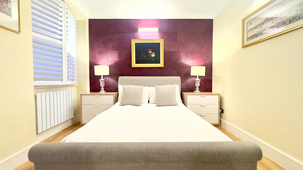 2 Bedroom Apartment in Central London South Kensington by Wild London - Bed and Breakfast Londen