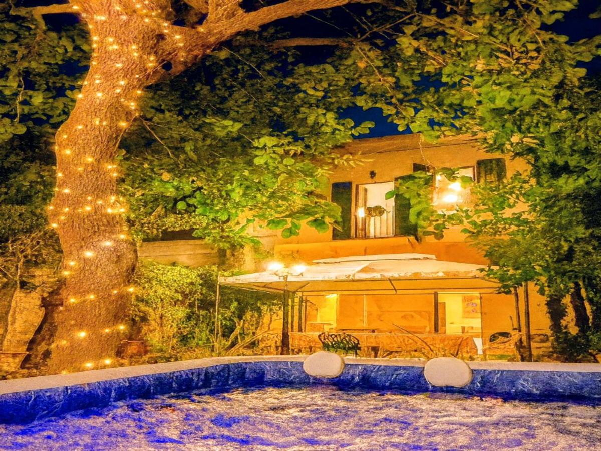 Villa Leonardo House Pisa giardino piscina idromassaggio riscaldabile casa indipendente posizione centrale a pochi passi dalla stazione - B&B Pisa