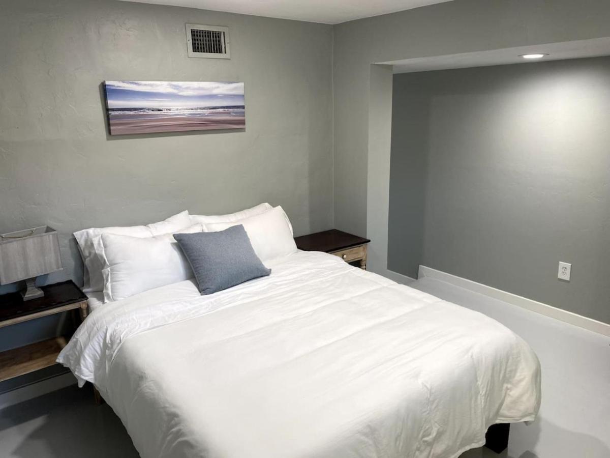 Newly Updated, 2 BR 1 BA, U of A, Sam Hughes - B&B Tucson