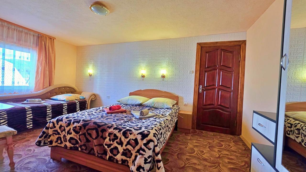 Camera Quadrupla Standard 