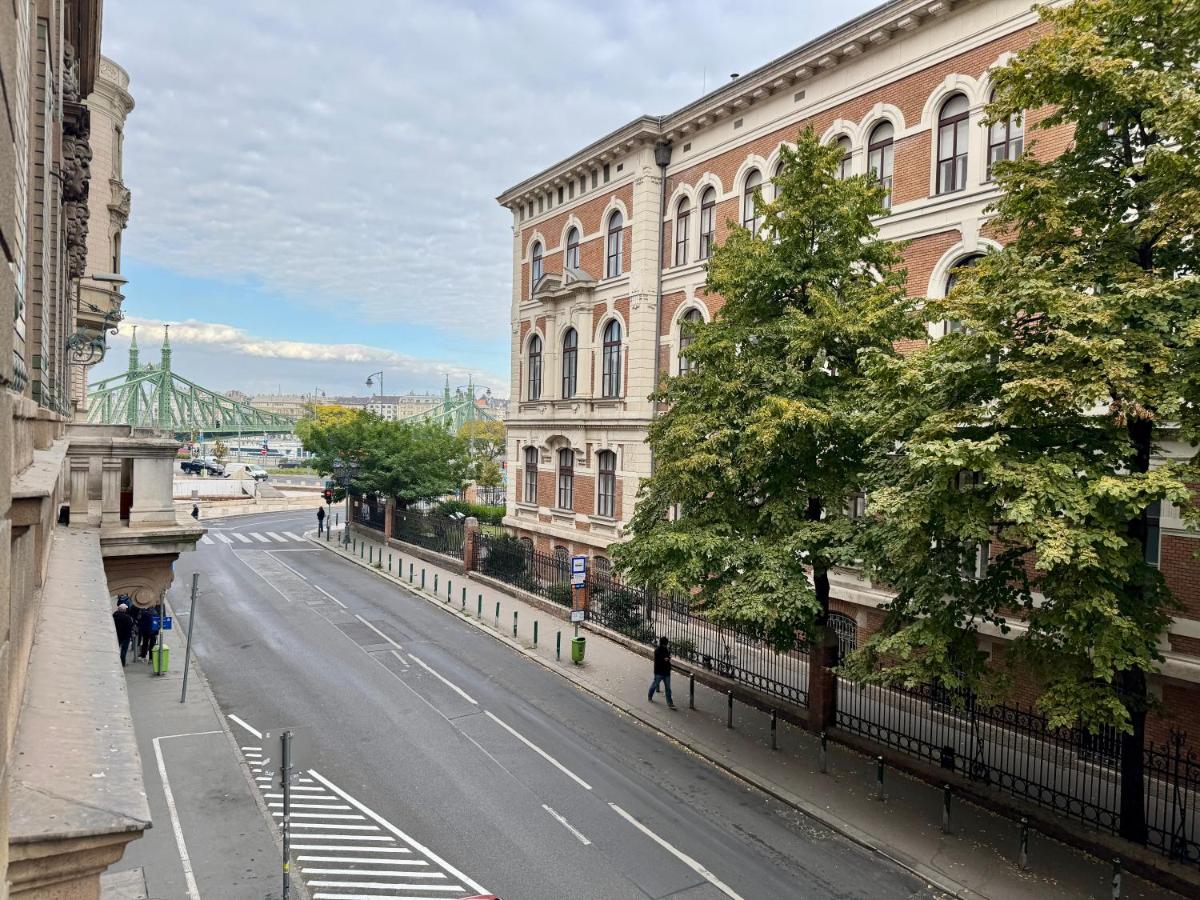Standard Apartment by Hi5- 3 Bedroom Apartment - B&B Budapest