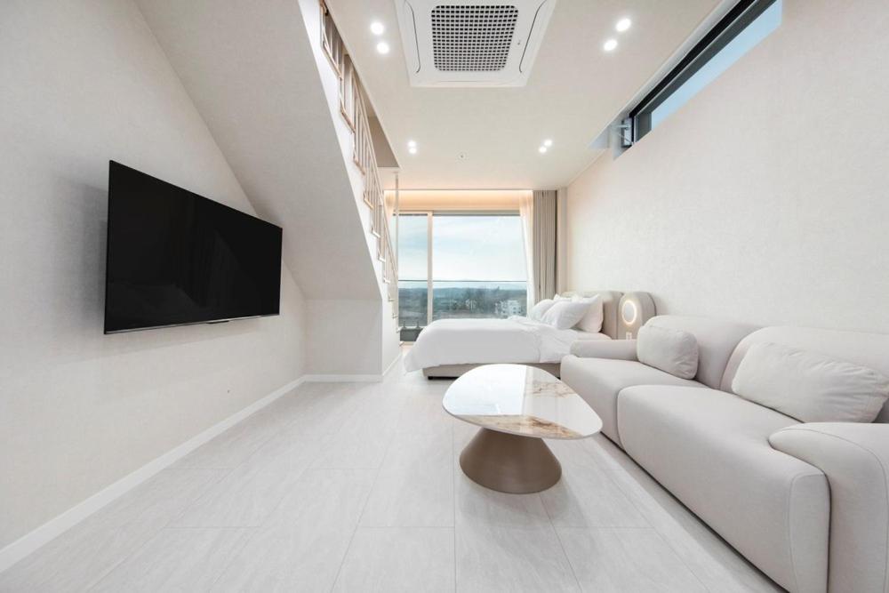 Leedo Pool Villa Gangneung - Chambres d'hôtes Gangneung