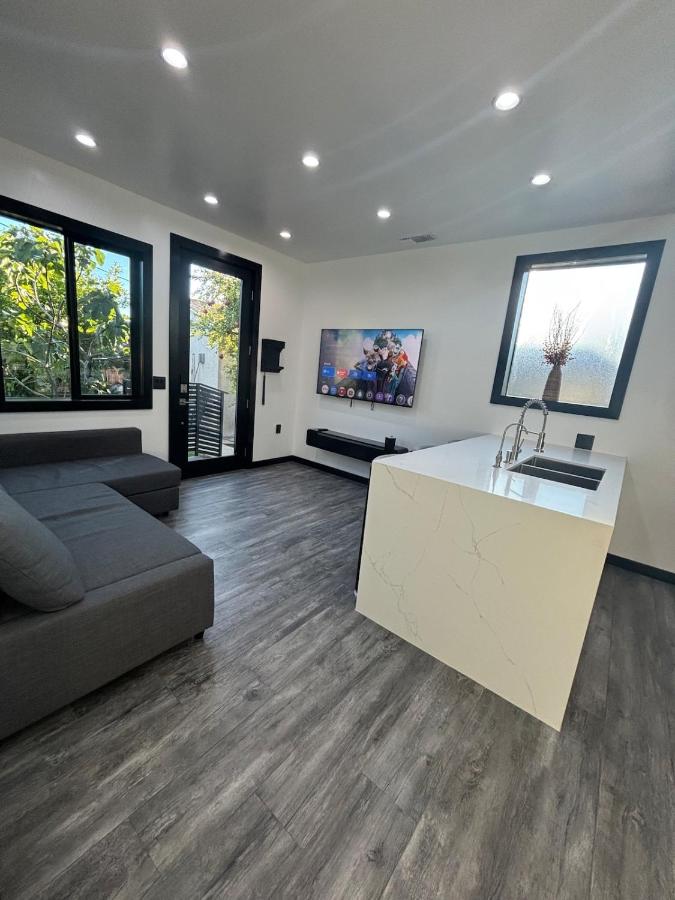 Burbank - Starlight Hills Private Luxury Guest House - Bed and Breakfast Burbank