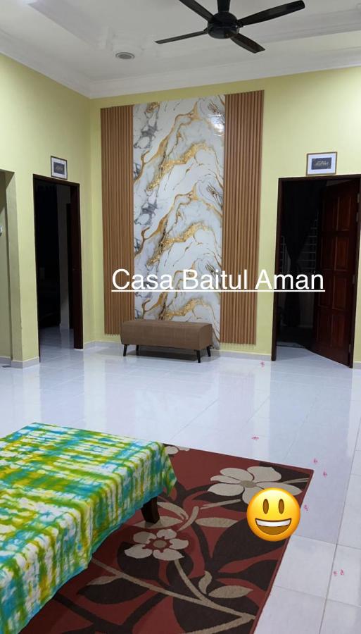 Casa Baitul Aman Nearby to Stadium Gong Badak, Airport KT, UMT UNISZA, Pasar Payang, Drawbridge, Pantai Teluk Ketapang - Chambres d'hôtes Kuala Terengganu
